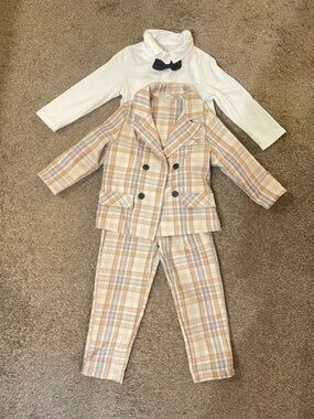 Kids Beige Plaid Two-Piece Suit with White Shirt and Bow